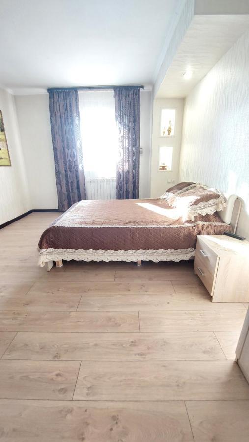 Astina Hotel Astana Luaran gambar