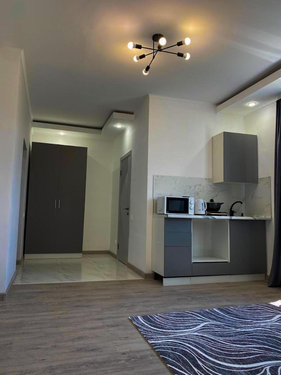 Astina Hotel Astana Luaran gambar