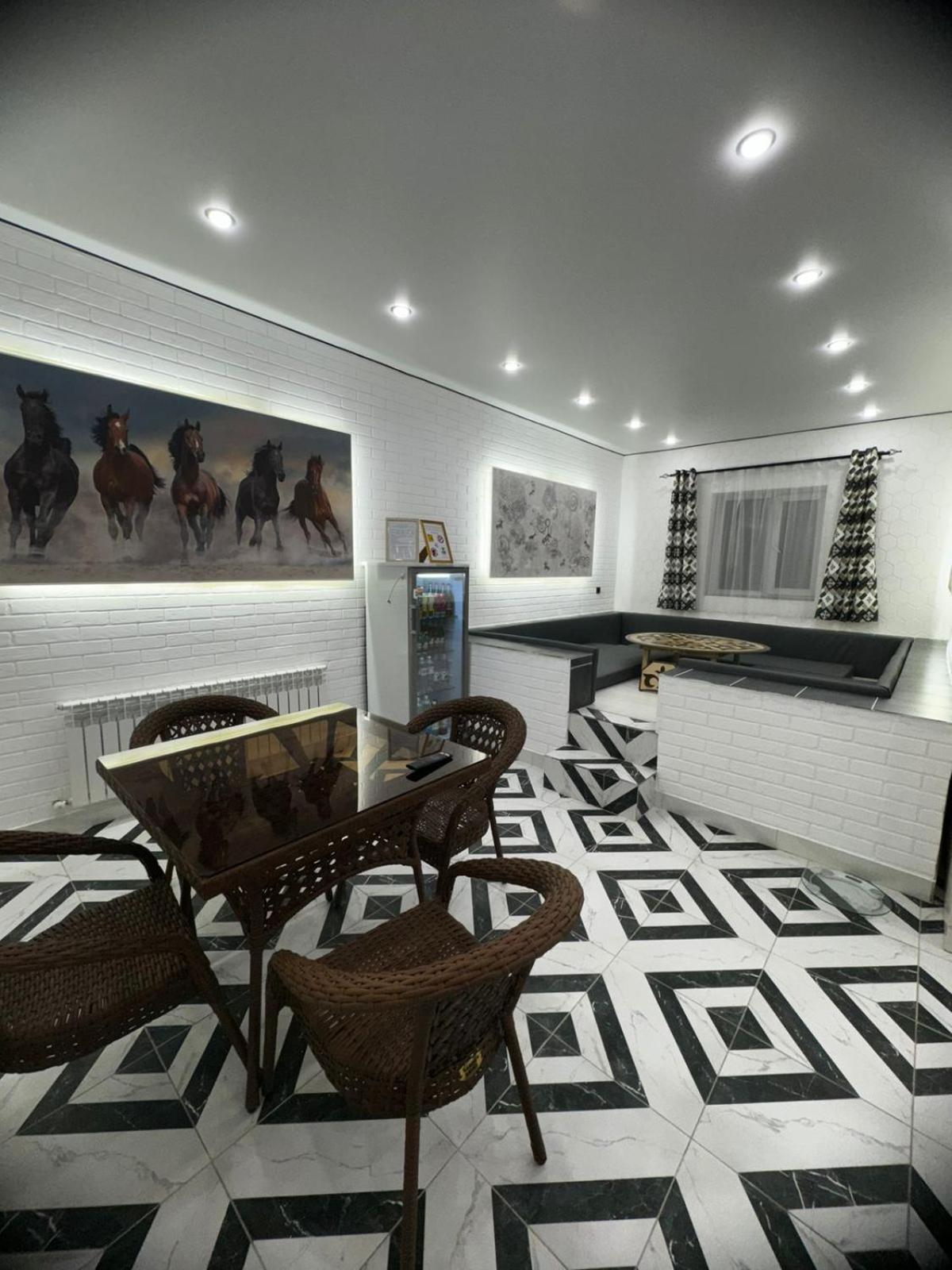 Astina Hotel Astana Luaran gambar