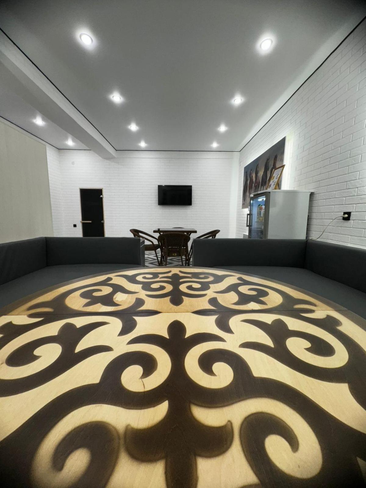 Astina Hotel Astana Luaran gambar