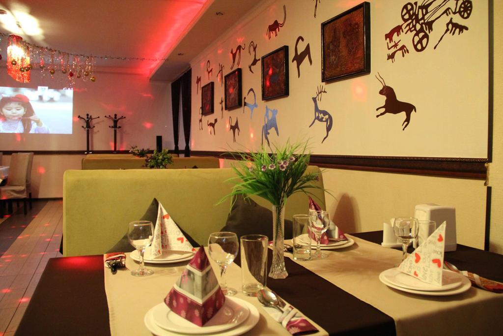 Astina Hotel Astana Luaran gambar