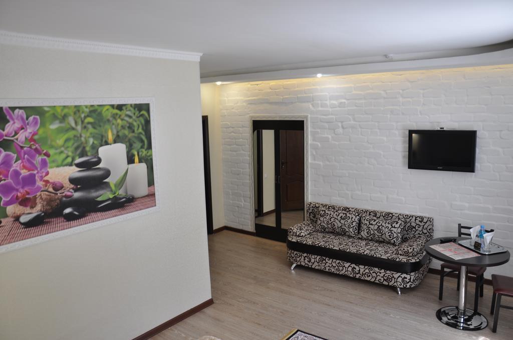 Astina Hotel Astana Luaran gambar